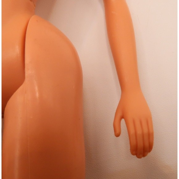 Vintage Barbie Blonde Hair Blue Green Eyes No Clothes 1980s - Picture 6 of 6